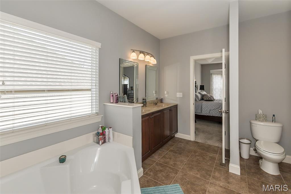 1586 Heritage Valley Drive High Ridge, MO 63049 - Photo 29 of 52