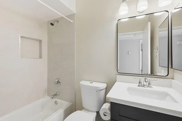 $1,900 | 3743 West Acoma Drive, Phoenix, AZ 85053