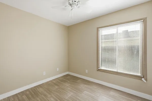 $1,900 | 3743 West Acoma Drive, Phoenix, AZ 85053