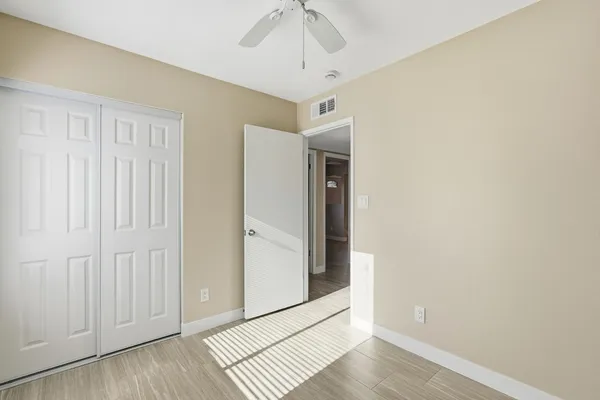 $1,900 | 3743 West Acoma Drive, Phoenix, AZ 85053