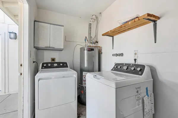 $1,900 | 3743 West Acoma Drive, Phoenix, AZ 85053