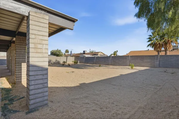 $1,900 | 3743 West Acoma Drive, Phoenix, AZ 85053