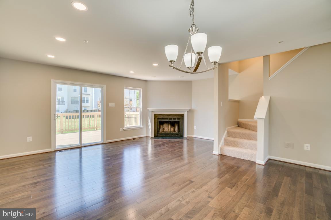 7111 Goblet Way Clinton, MD 20735 - Photo 8 of 33 Dinning room
