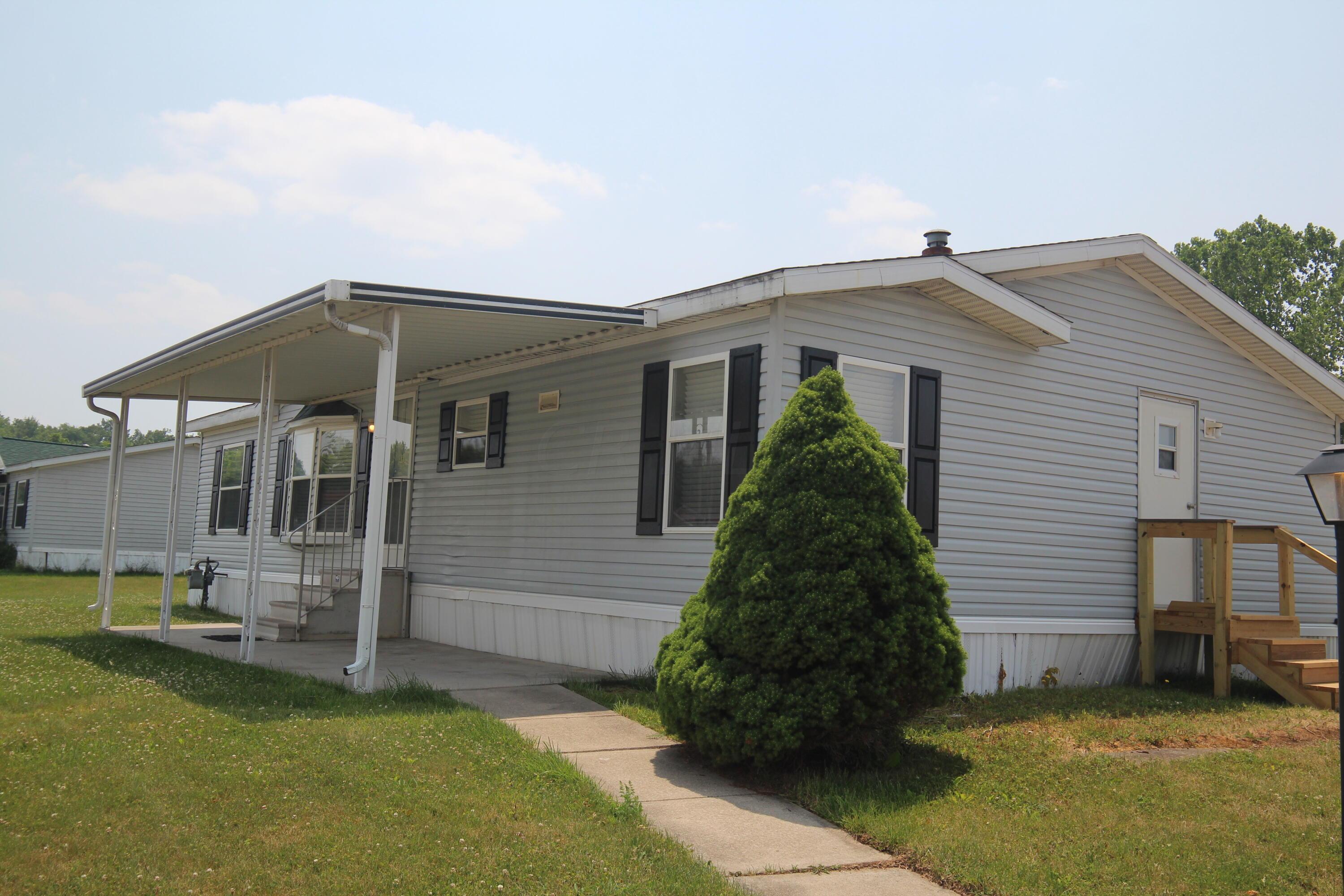 411 Doris Road Pataskala, OH 43062 - Photo 2 of 42 IMG_6737