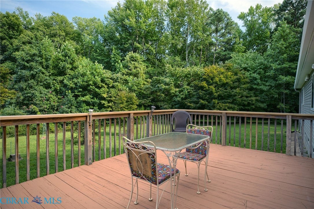 8281 Roaring Springs Road Gloucester, VA 23061 - Photo 9 of 31 Gallery Image 9