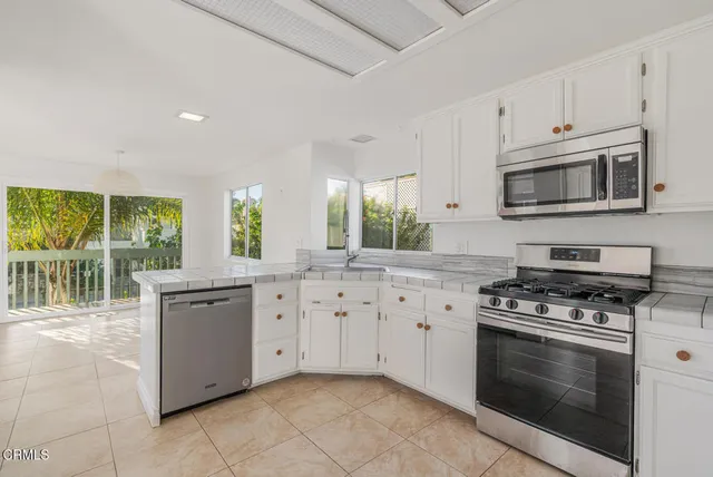 $1,599,000 | 5124 Beachcomber Street, Oxnard, CA 93035