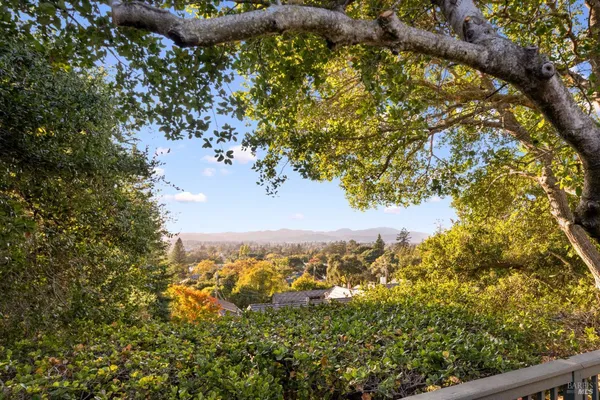 $1,395,000 | 1701 Meek Avenue, Napa, CA 94559