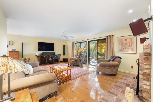 $1,550,000 | 1701 Meek Avenue, Napa, CA 94559