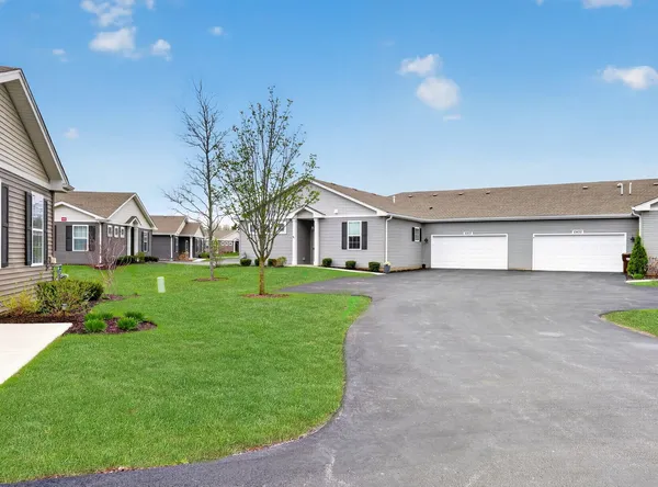 $289,900 | 6403 Maple Glen Drive, Wonder Lake, IL 60097