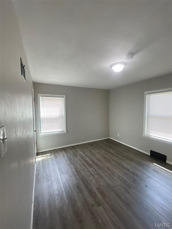 216 Graham Road Florissant, MO 63031 - Photo 8 of 19 Gallery Image 8