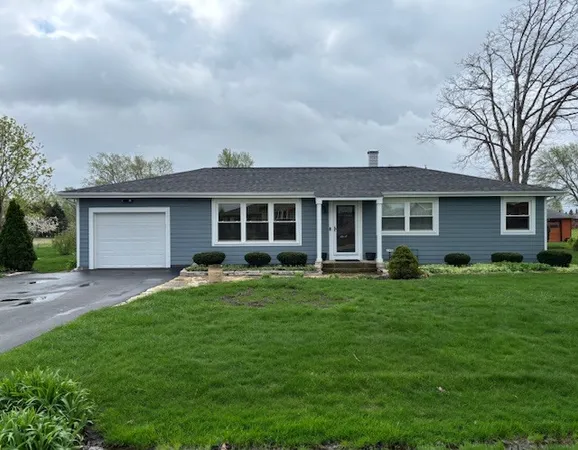 $355,000 | 140 Laura Lane, New Lenox, IL 60451
