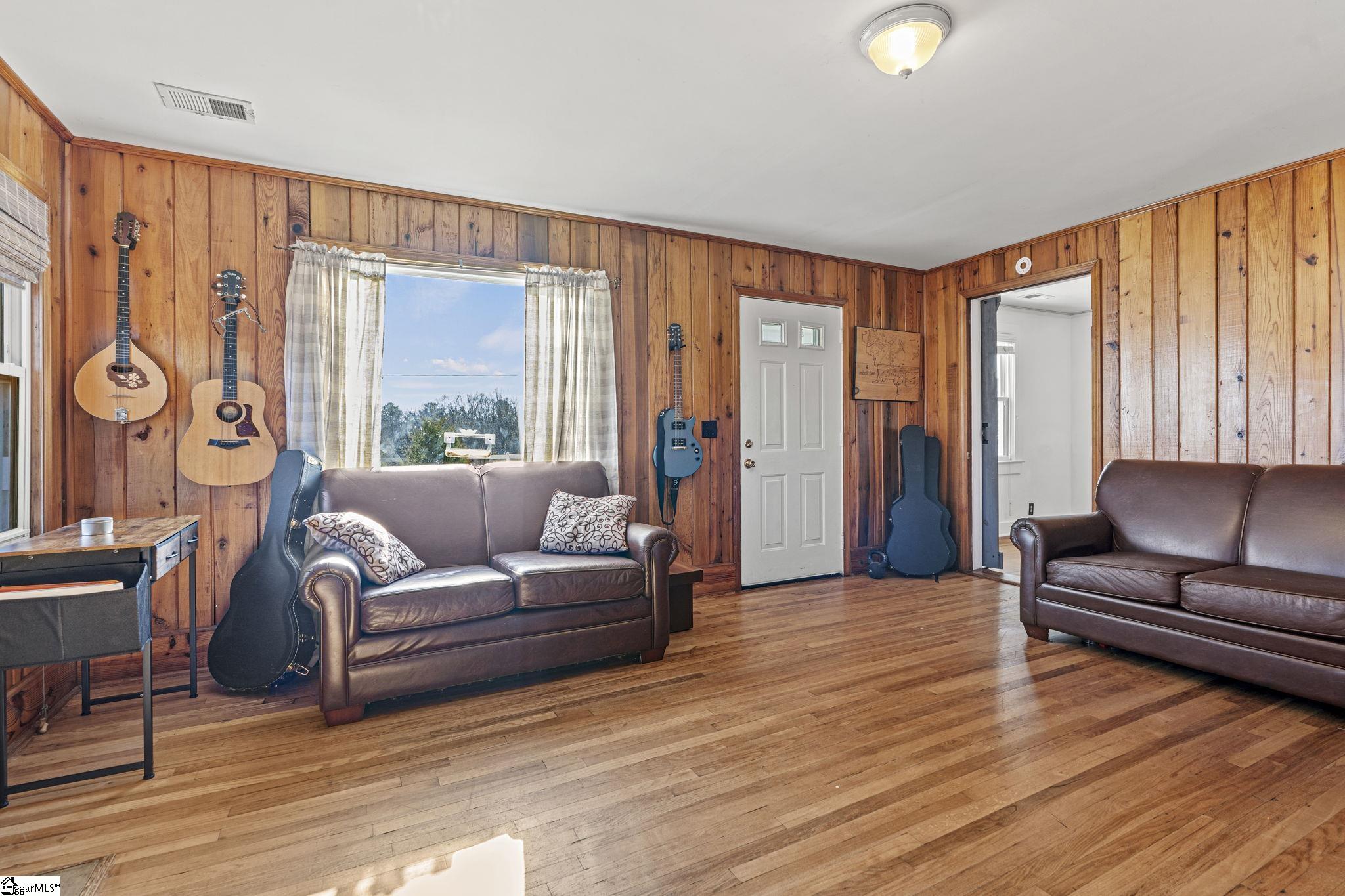 111 Fairview Church Road Fountain Inn, SC 29644 - Photo 2 of 45