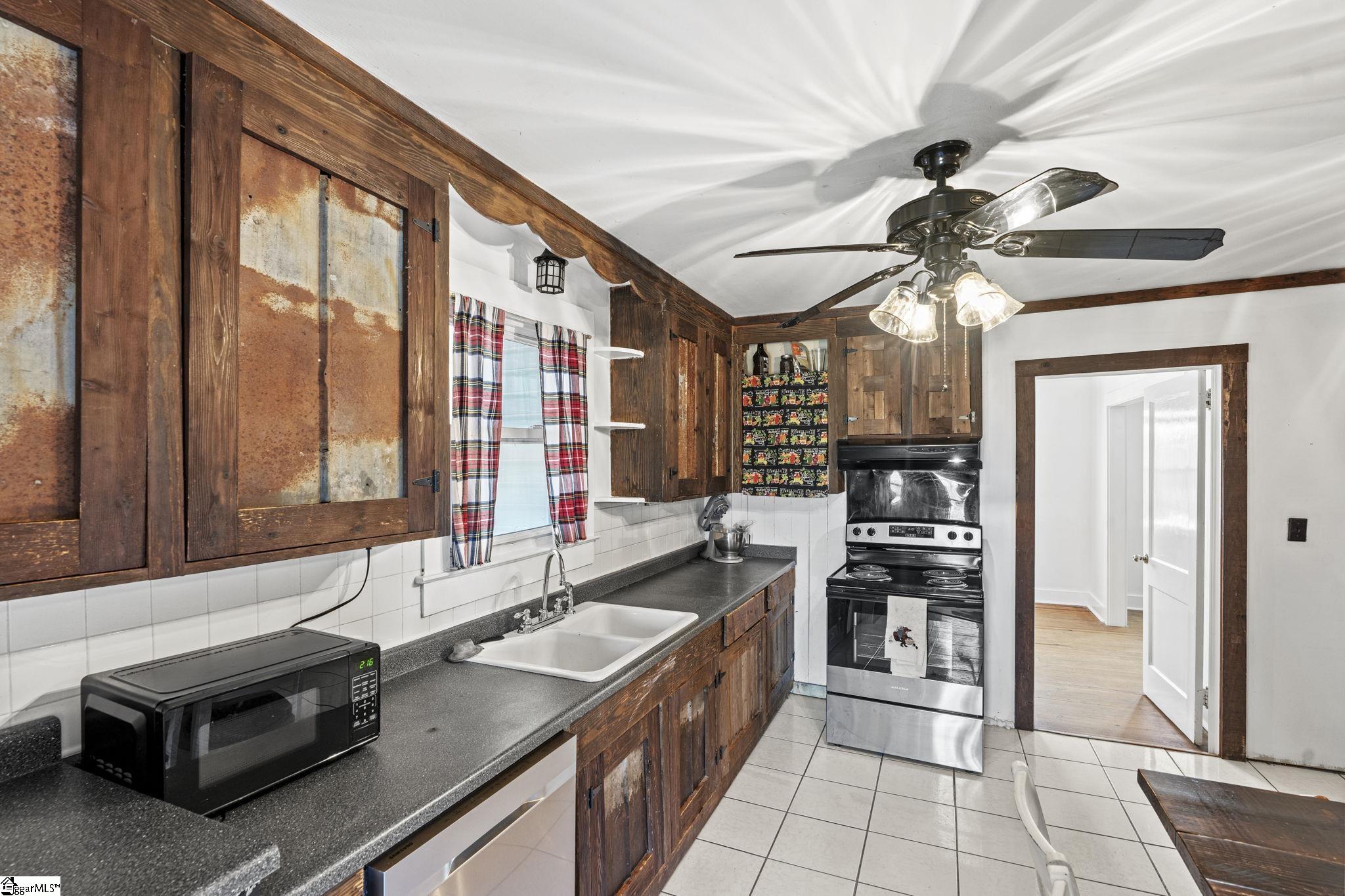 111 Fairview Church Road Fountain Inn, SC 29644 - Photo 10 of 45