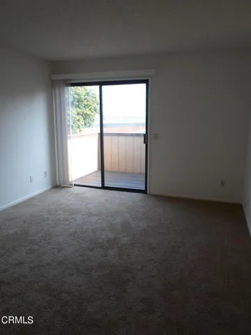 a view of empty room with window