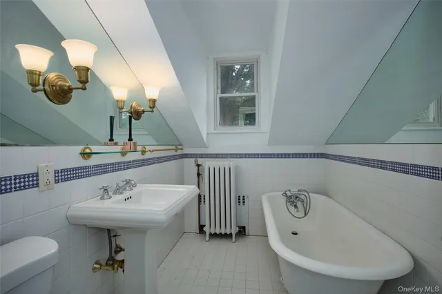 $1,225,000 | 93 Circuit Road, Tuxedo Park, NY 10987