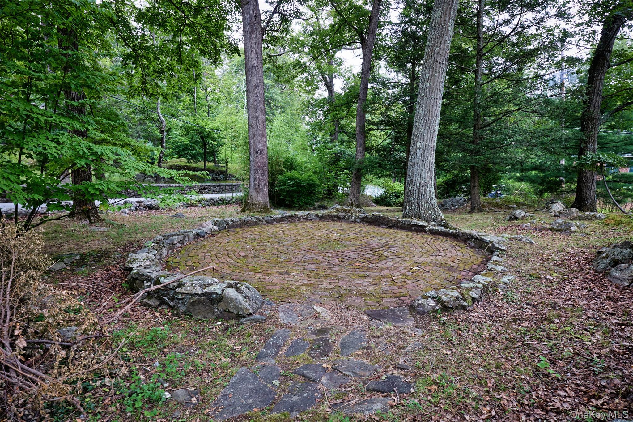 93 Circuit Road Tuxedo Park, NY 10987 - Photo 32 of 34 View of yard