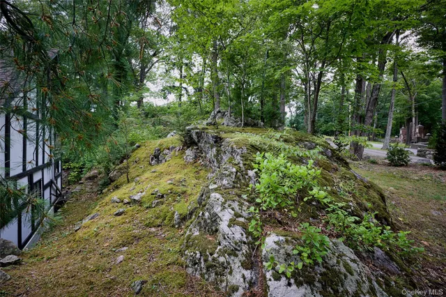 $1,225,000 | 93 Circuit Road, Tuxedo Park, NY 10987