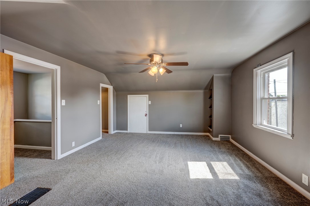 7406 Ridgefield Avenue Parma, OH 44129 - Photo 27 of 35