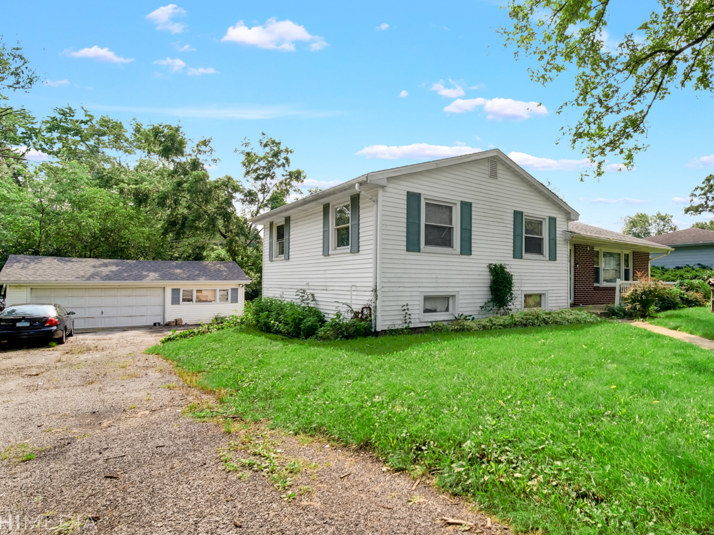 120 Roberts Road New Lenox, IL 60451 - Photo 3 of 23