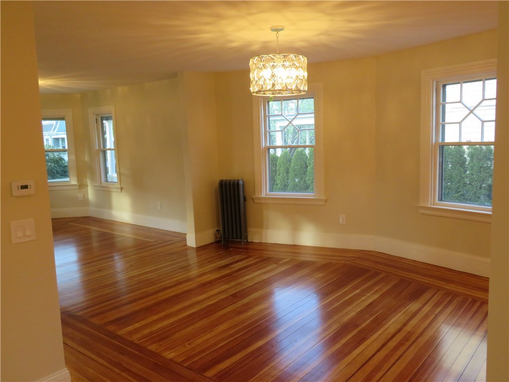 56 Chiswick Road Cranston, RI 02905 - Photo 10 of 35