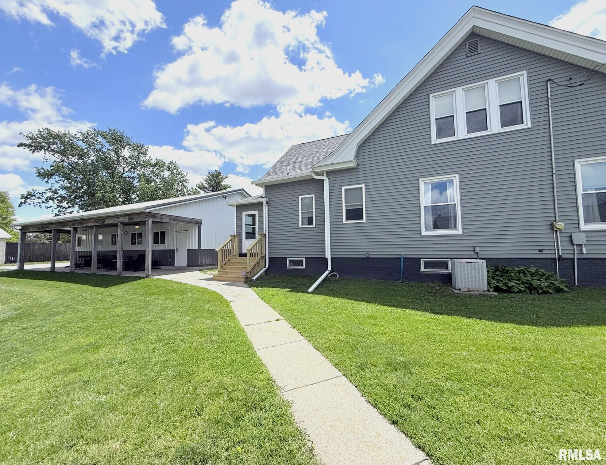 109 East West Street Oneida, IL 61467 - Photo 7 of 69
