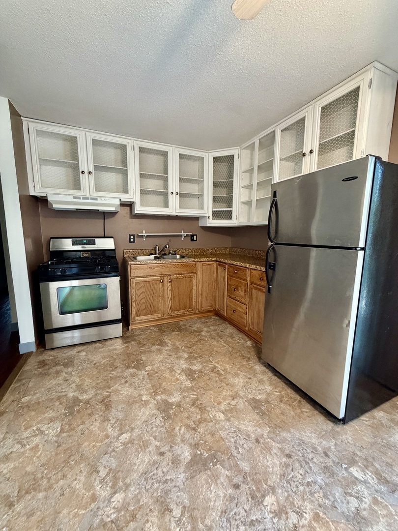 1612 Middle Road Camanche, IA 52730 - Photo 4 of 20