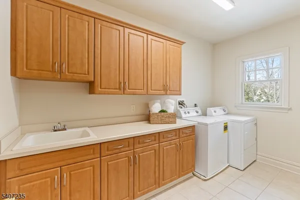 $3,200,000 | 48 Wisteria Way, Bernards, NJ 07920