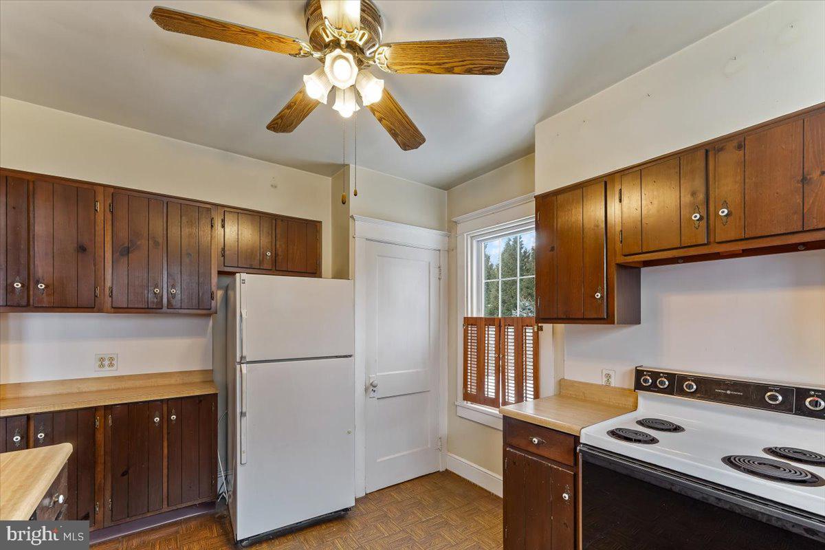 1752 Bethel Road Garnet Valley, PA 19060 - Photo 13 of 34 Kitchen