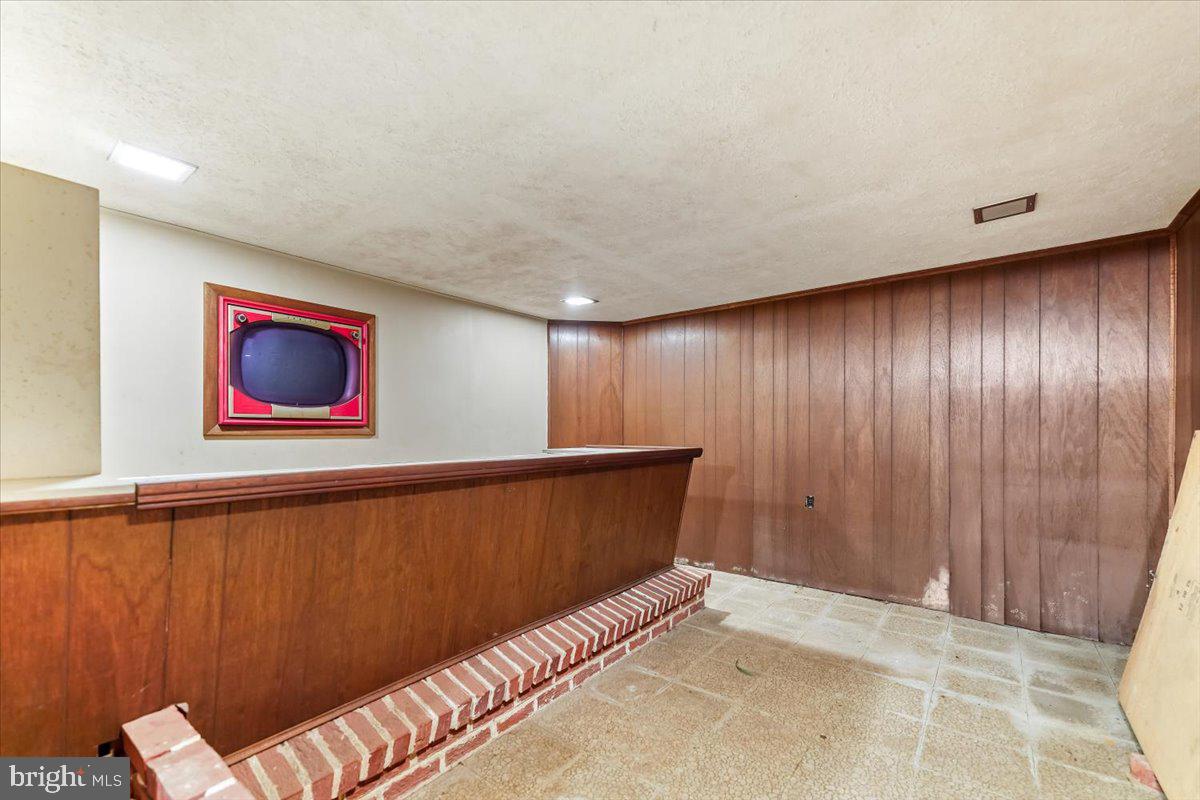 1752 Bethel Road Garnet Valley, PA 19060 - Photo 26 of 34 Semi finished basement