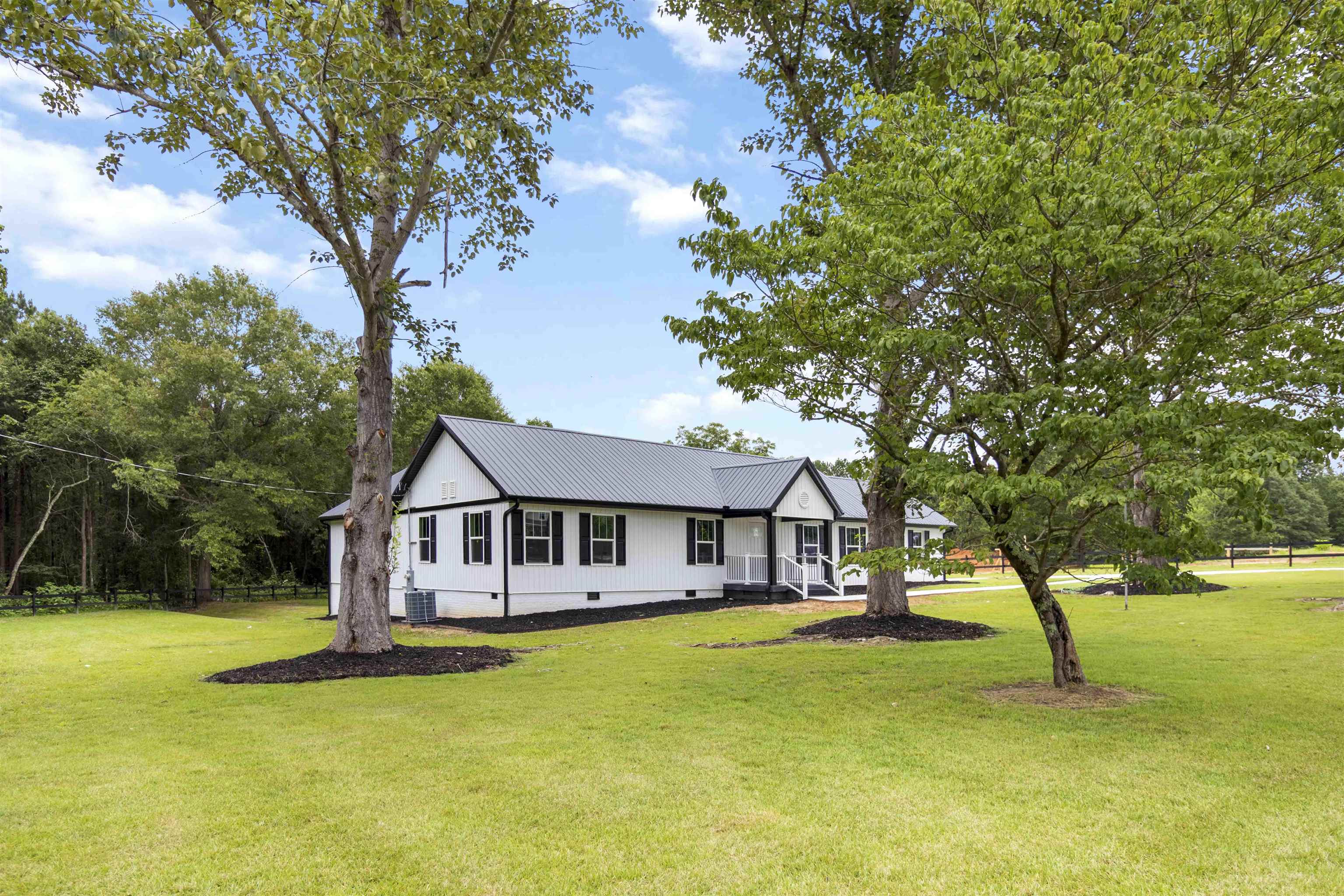 1620 Bishop Road Inman, SC 29349 - Photo 4 of 30