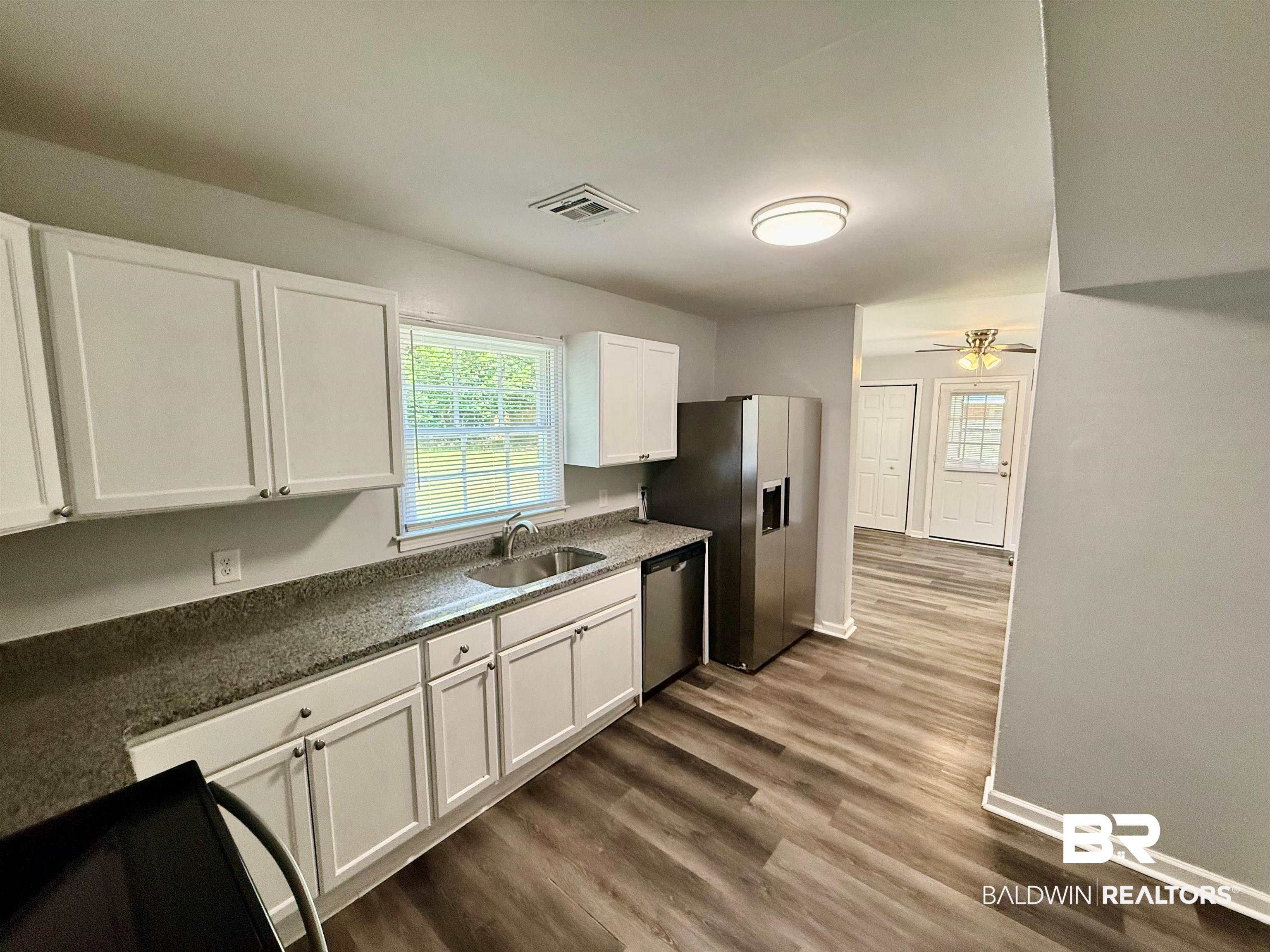 317 Syracuse Street Mobile, AL 36608 - Photo 8 of 27