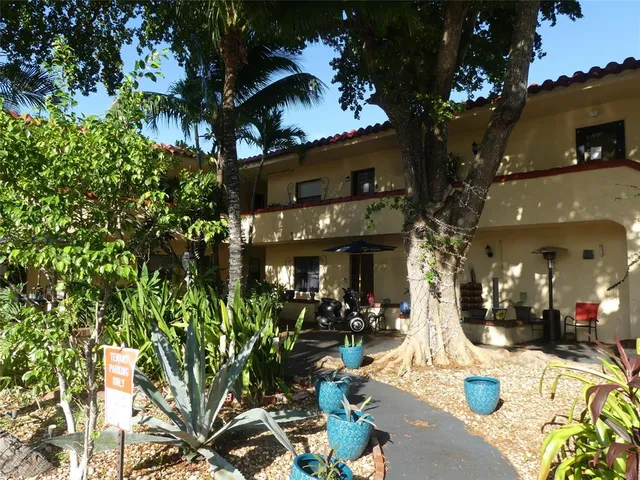 $2,950,000 | 2300 Northeast 6th Avenue, Wilton Manors, FL 33305