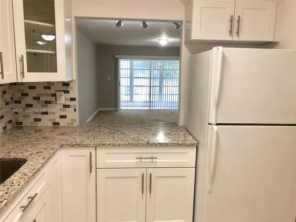 $1,600 | 5530 North Lakewood Circle, Unit 722, Margate, FL 33063