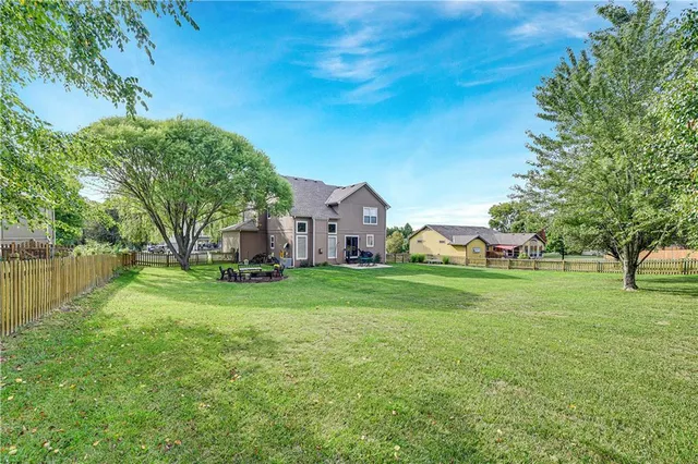 $485,000 | 8477 Timber Trails Drive, De Soto, KS 66018