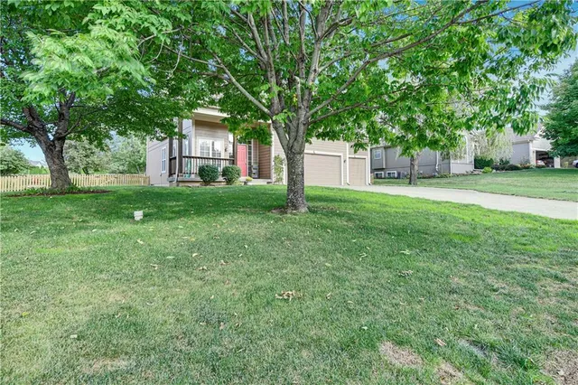 $485,000 | 8477 Timber Trails Drive, De Soto, KS 66018