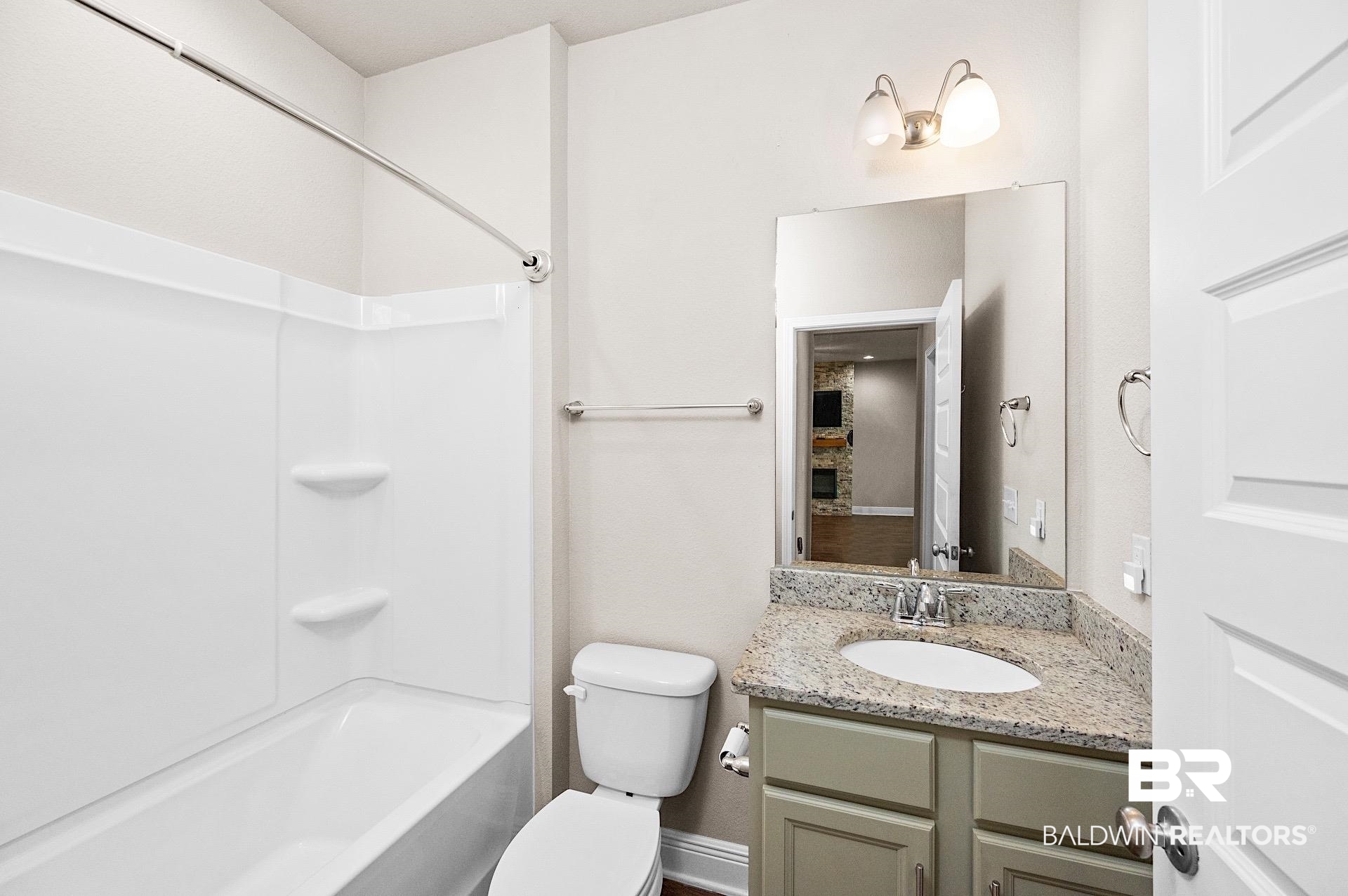 1244 Lavender Lane Foley, AL 36535 - Photo 3 of 15 MASTER BATH