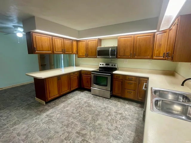 $154,900 | 8937 South 900th Road West, La Fontaine, IN 46940