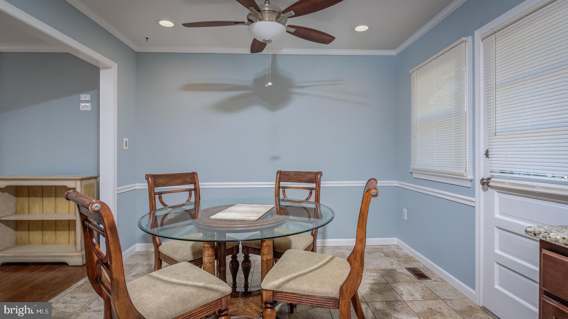 8960 Rolling Road Manassas, VA 20110 - Photo 11 of 41