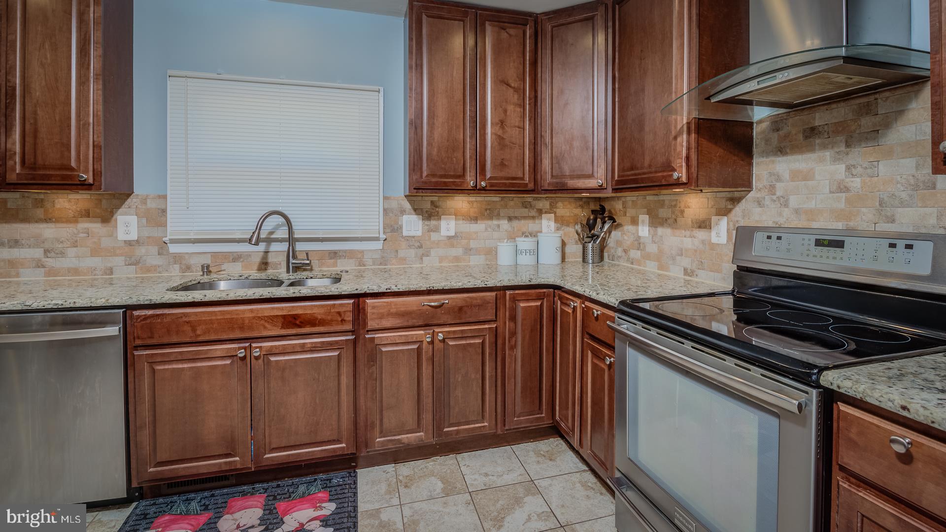 8960 Rolling Road Manassas, VA 20110 - Photo 16 of 41