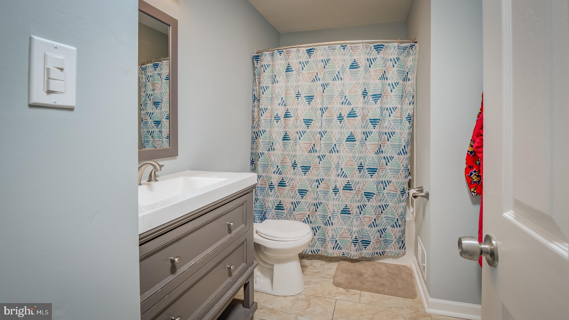8960 Rolling Road Manassas, VA 20110 - Photo 17 of 41