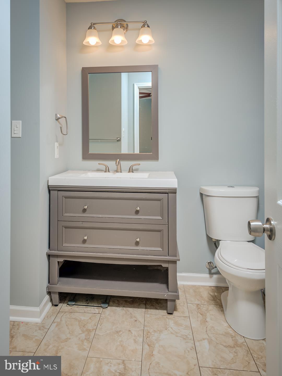 8960 Rolling Road Manassas, VA 20110 - Photo 19 of 41