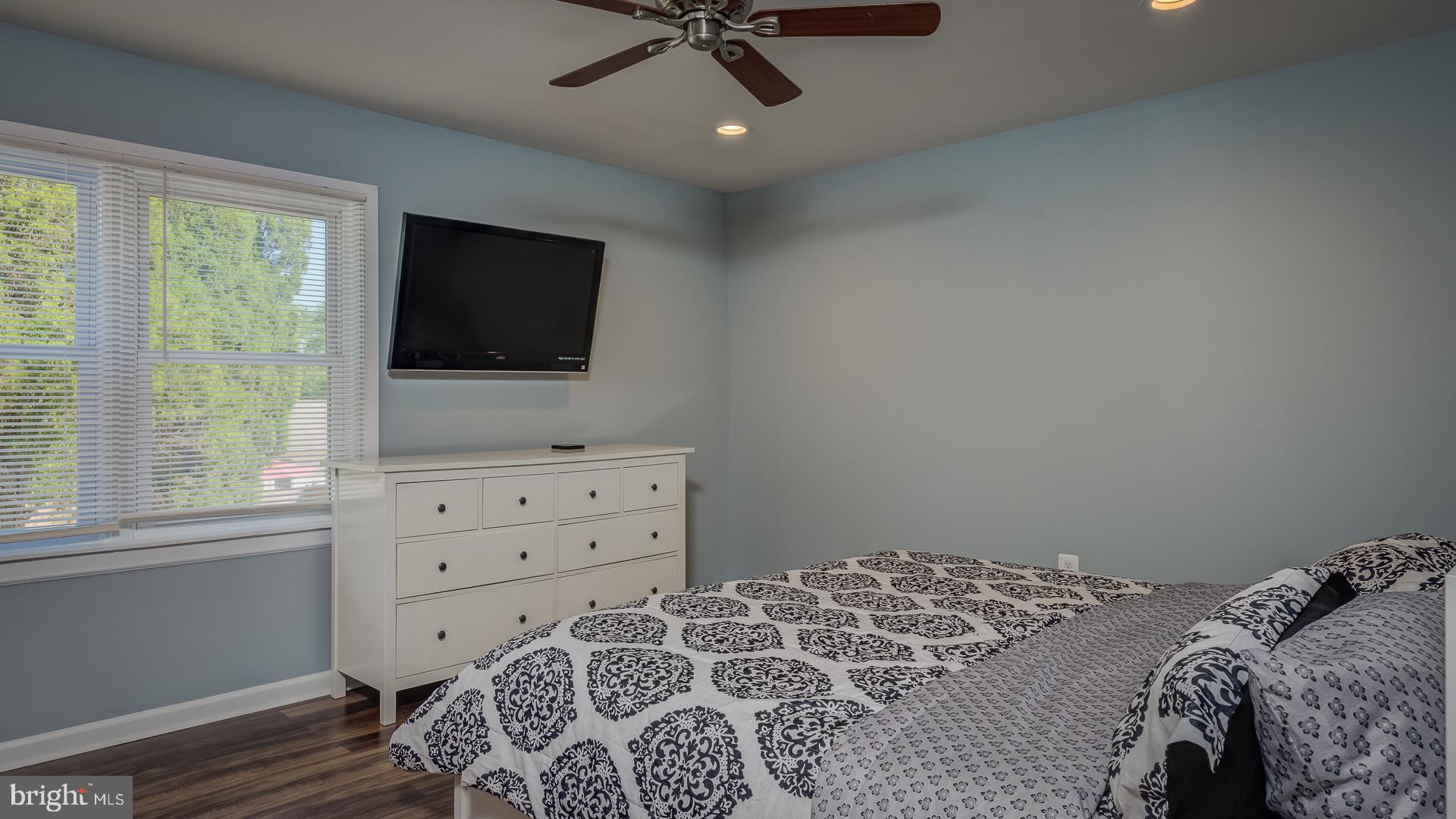 8960 Rolling Road Manassas, VA 20110 - Photo 20 of 41