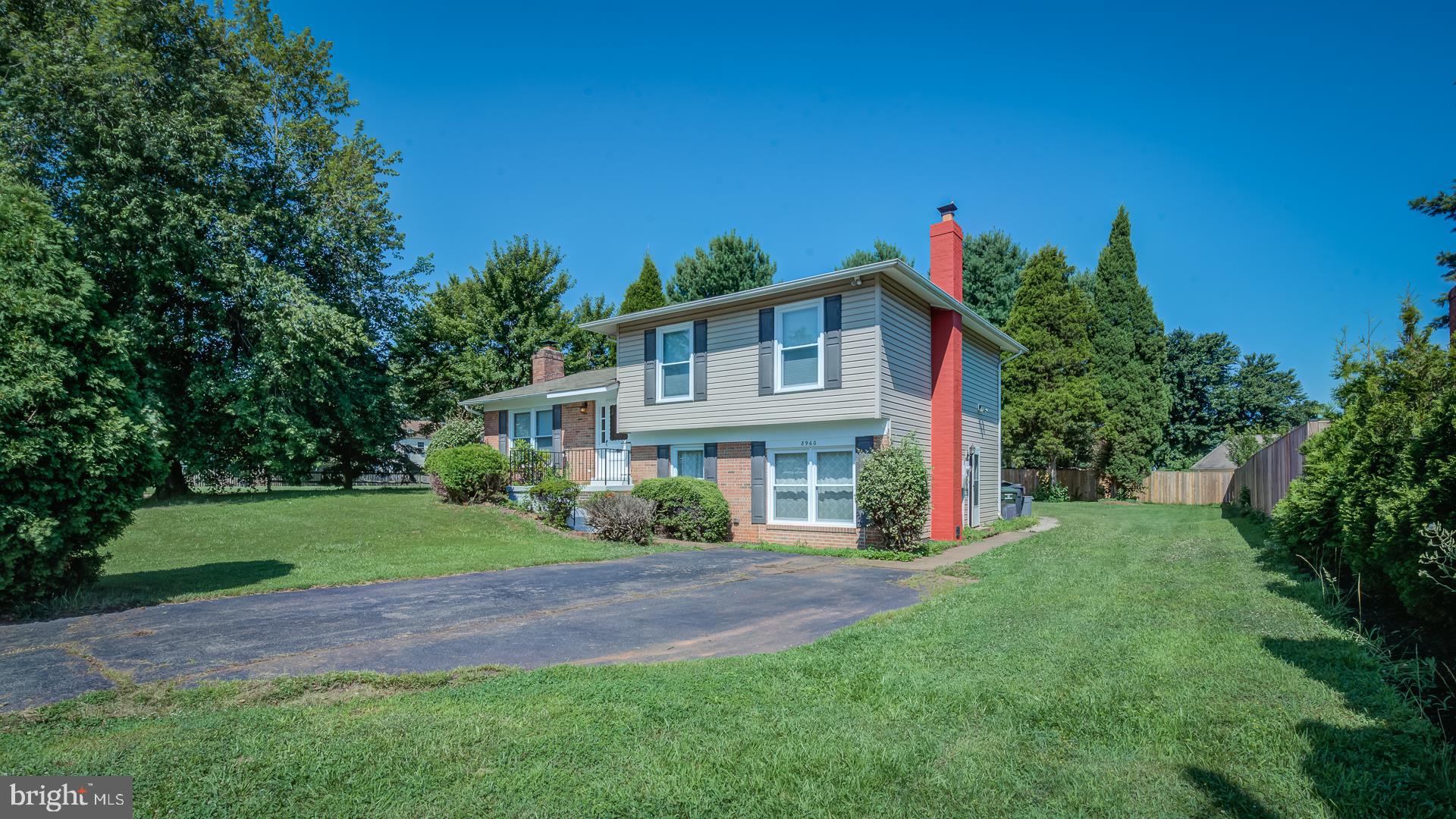 8960 Rolling Road Manassas, VA 20110 - Photo 3 of 41