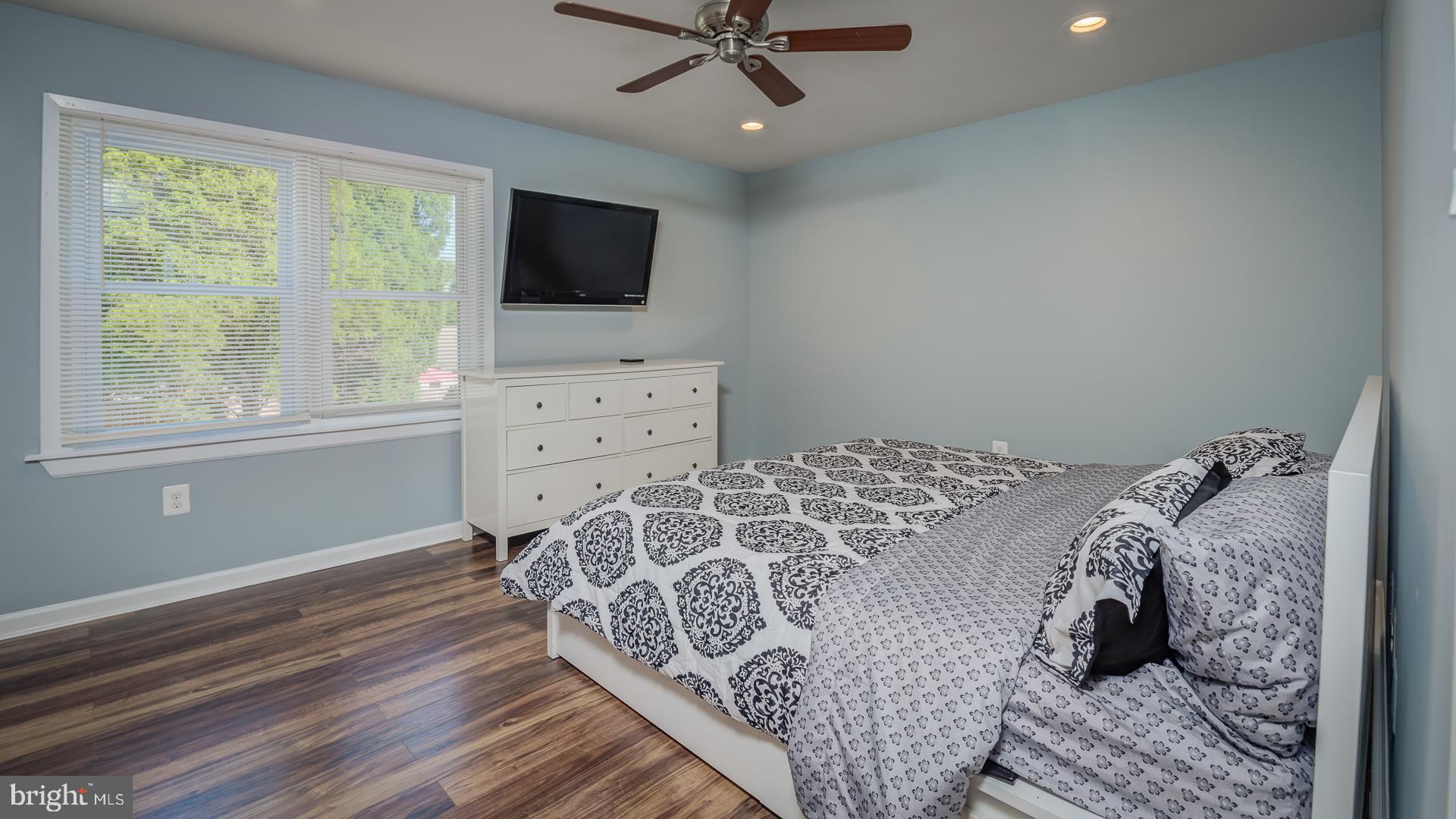 8960 Rolling Road Manassas, VA 20110 - Photo 21 of 41