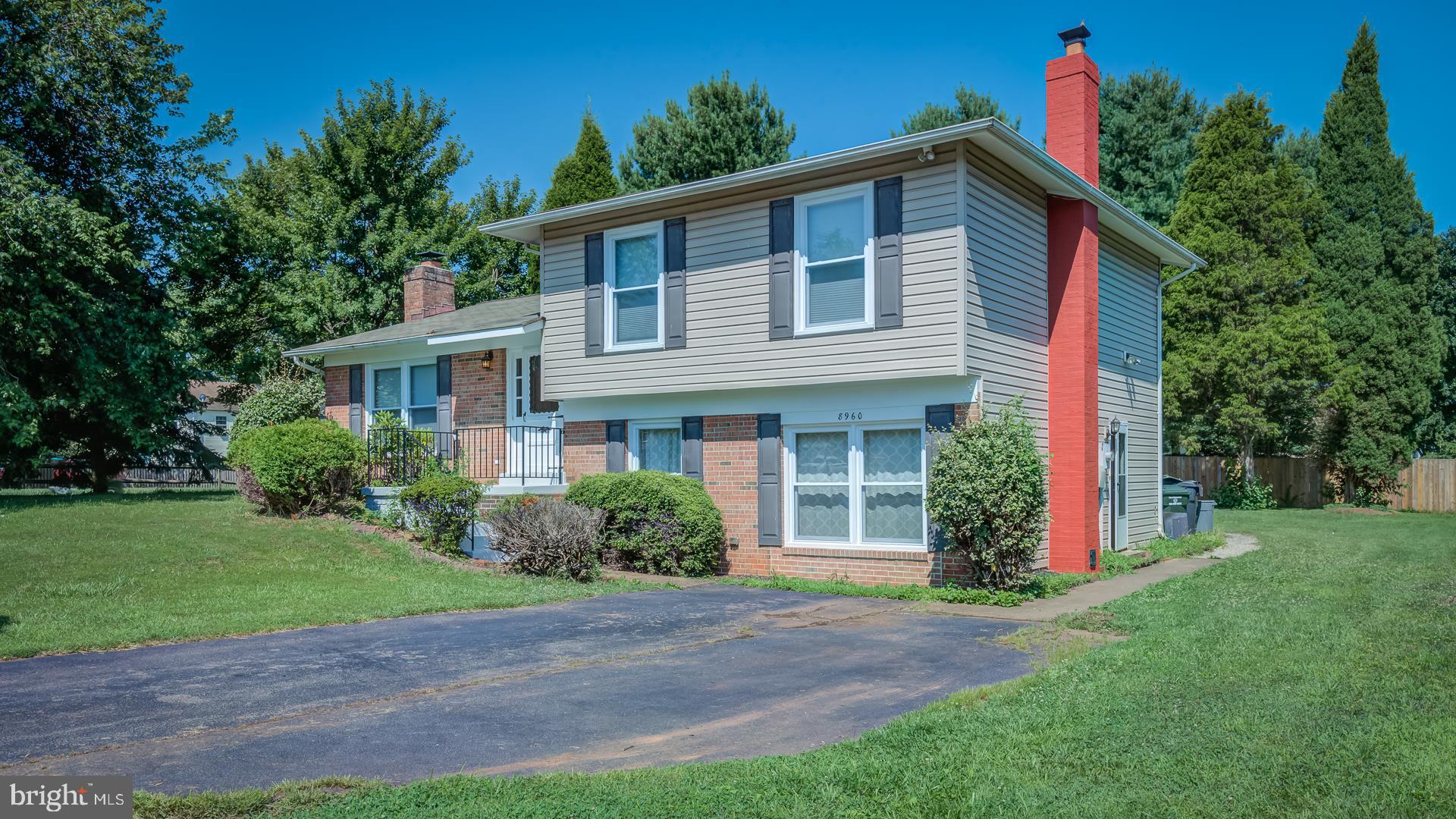 8960 Rolling Road Manassas, VA 20110 - Photo 4 of 41