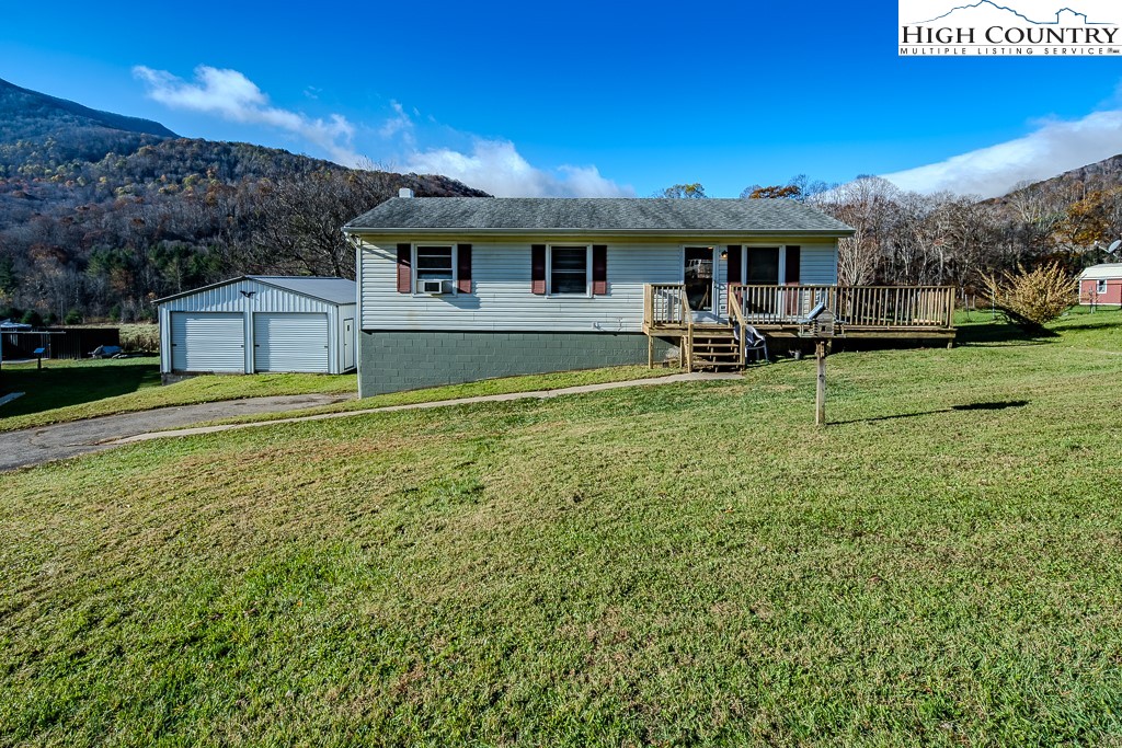 309 Buffalo Meadows Road West Jefferson, NC 28694 - Photo 5 of 49