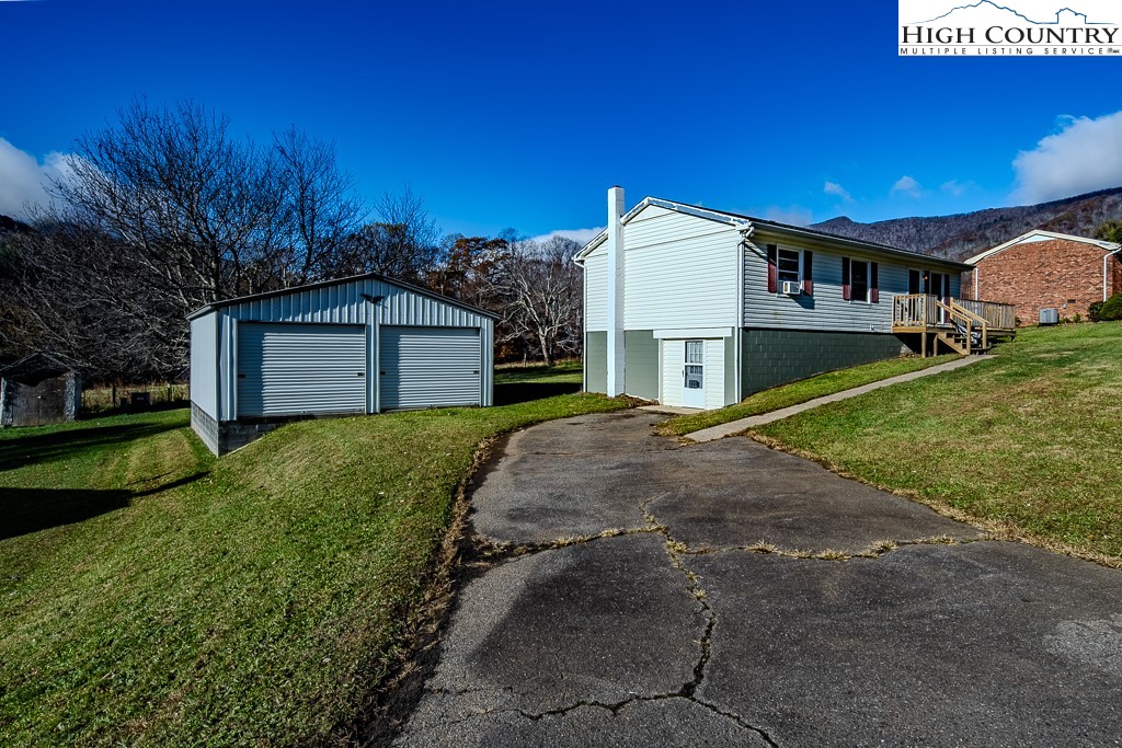 309 Buffalo Meadows Road West Jefferson, NC 28694 - Photo 8 of 49