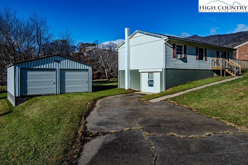 309 Buffalo Meadows Road West Jefferson, NC 28694 - Photo 9 of 49