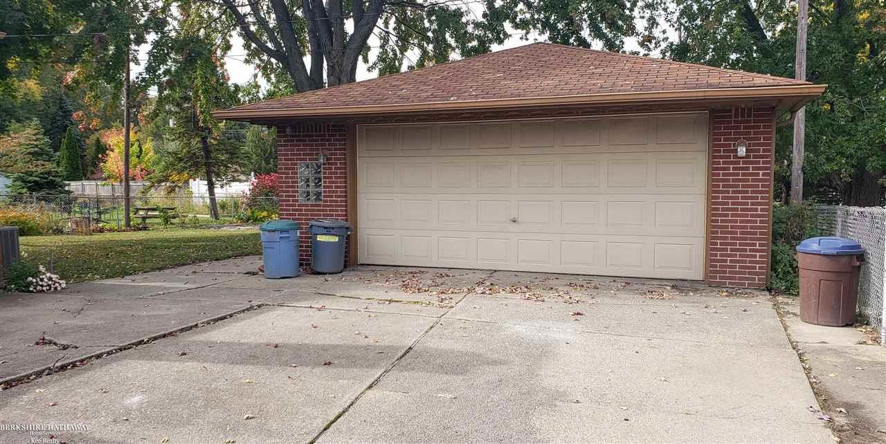32027 Hayes Road Warren, MI 48088 - Photo 20 of 22 50026499-20.JPG
