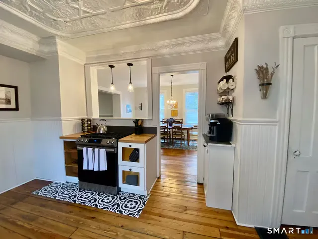 $5,900 | 27 Quintard Avenue, Unit 1, Norwalk, CT 06854